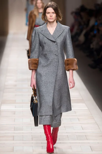 Look 1